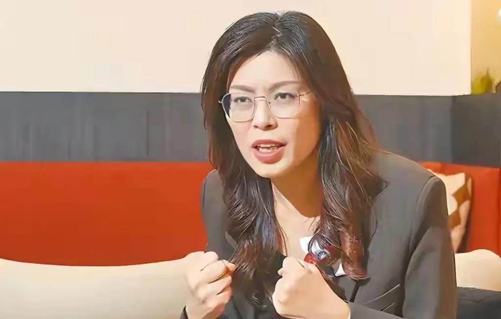 "震撼!郑丽文重用'两岸通'萧旭岑,赖清德坐不住了,大陆这一招更让绿营方寸大乱"