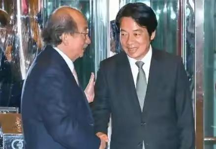 柯建铭干翻赖清德，成功再次当选民进党在“立院”的总召，不亏他的称号是万年总召。