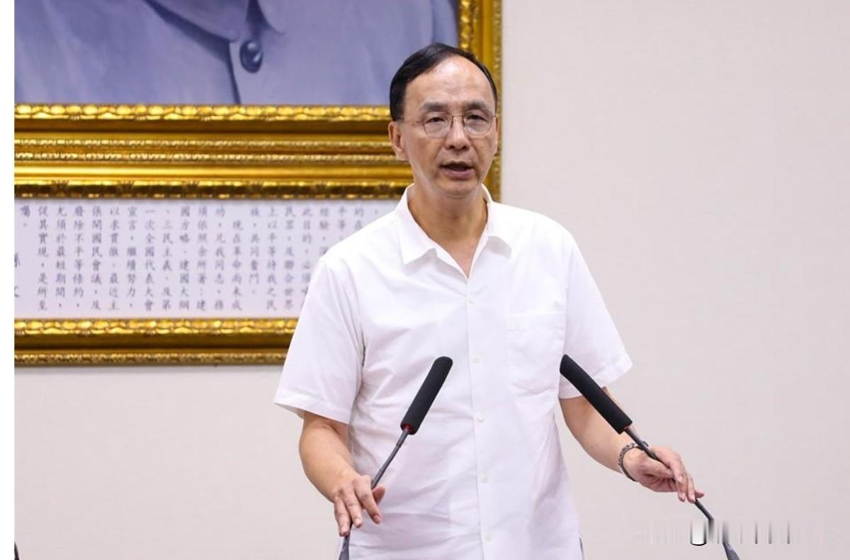 面对美国的勒索，朱立伦刚准备对美国来硬的，但一句话，又把其软弱的底色暴露的彻彻底