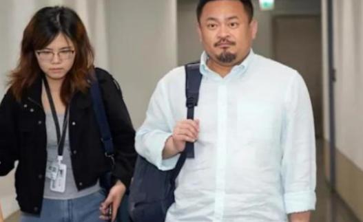 台湾官员跑来大陆，下了飞机直接傻眼：根本没人去接机！平时出门排场那么大，这回只能