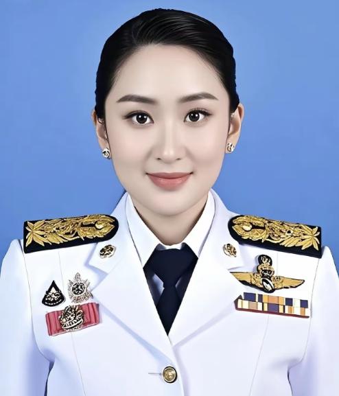 快报！泰国突然宣布了1月7日，泰国央行发布报告称，由于出口疲软、债务高企和旅