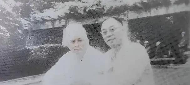 1958年，王范被连降十级，愤恨之下，向中央写下217个字的绝命书，不久后吞枪自