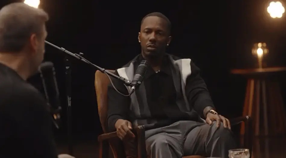 主持人：詹姆斯可能在今年结束时离开湖人队吗？里奇-保罗：不会。主持人：今年结束时