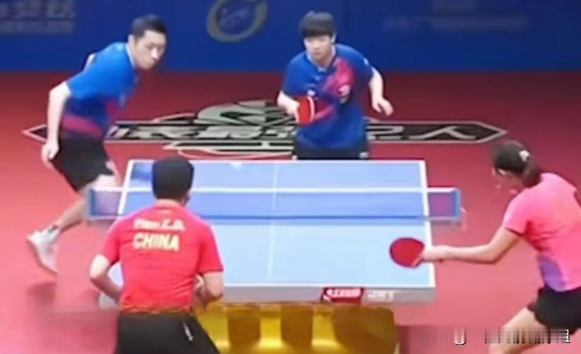 国乒新消息炸了：许昕马龙两位老将再现成都封训基地，带领队员展开高强度的训练……