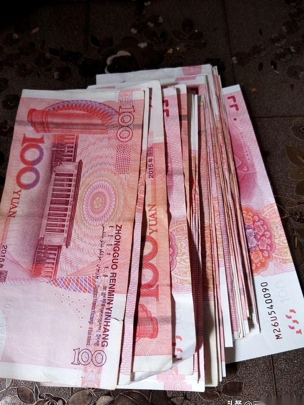 3万块钱，张口就要。他管这叫“借”。我笑了。我在你这儿，免费保姆，免费厨子
