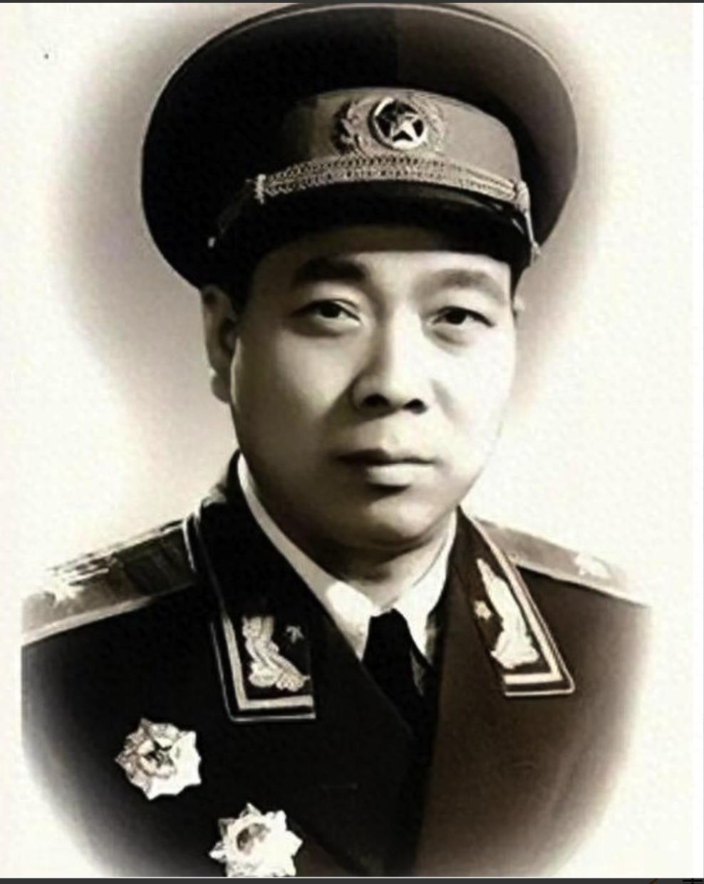 1979年，越自卫反击战前夕，吴忠欲指挥200辆坦克横扫越南，军委却传急令至前线