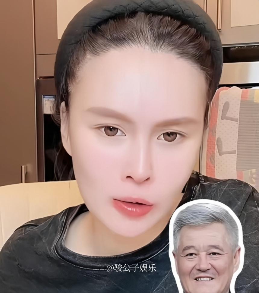 赵本山女儿球球爆料爸爸现在的生活乐趣，本山大叔沉迷网购，然后每天和人比拼VX步数