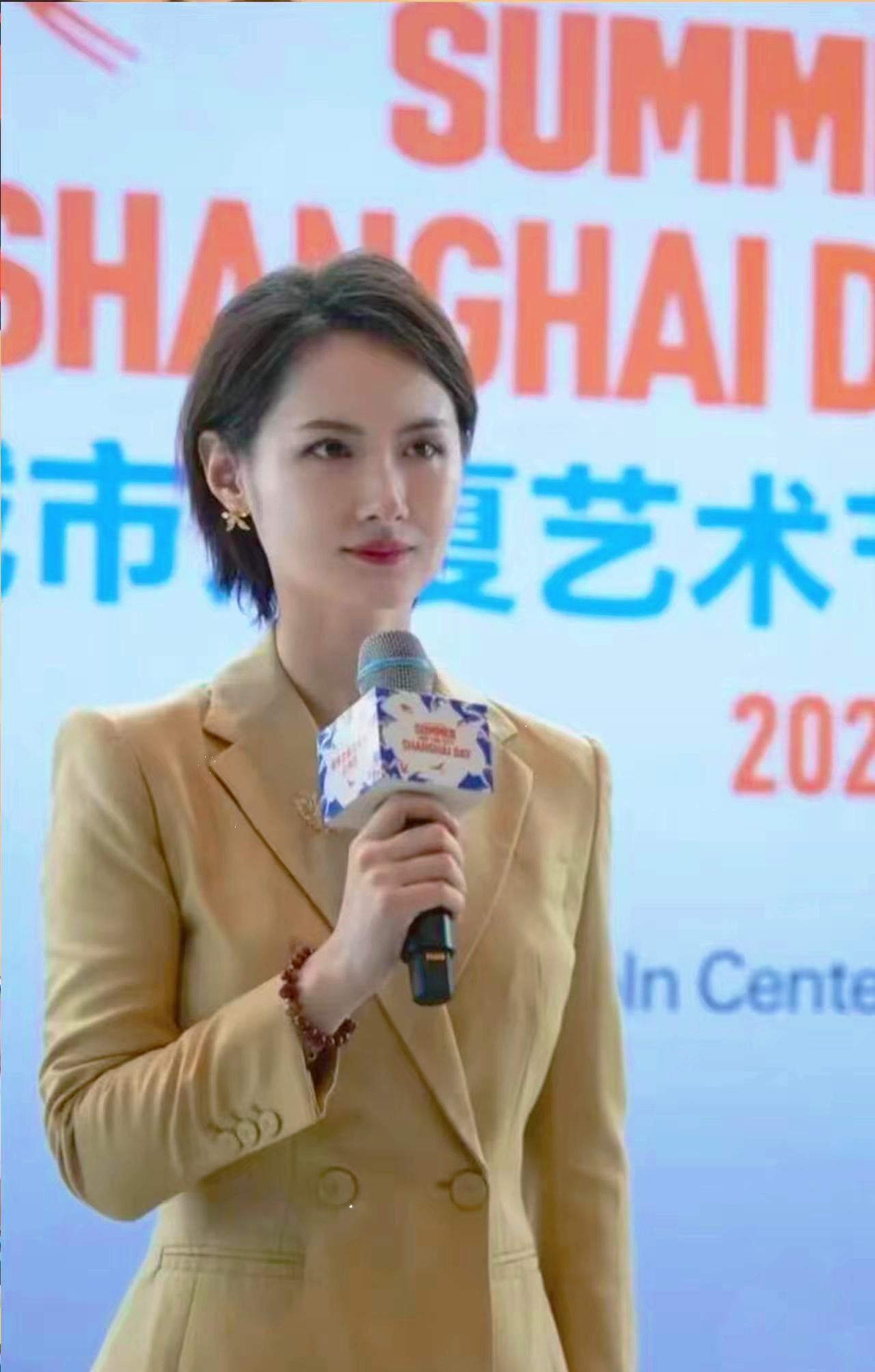 陈璇这个人。我真是越来越看不懂了。据网上信息，陈璇团队启动投诉维权，