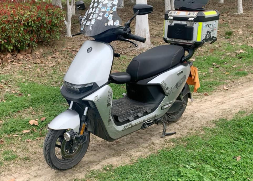 新手买电动车，别再只看颜值了😭90%的人都栽在电池上，花大价钱买的电池，用半