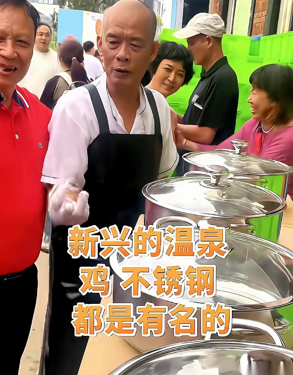 顺德莫氏鸡煲莫叔是云浮新兴县人，店爆火之后不忘介绍家乡新兴。新兴县是云浮最发