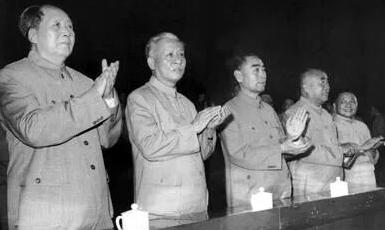 毛、刘、周、朱同为党的第一代中央领导集体核心人物，但刘少奇有着不一样的特质，毛主