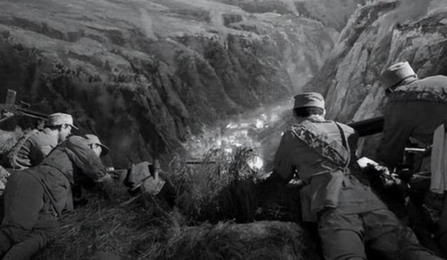 1935年，红军攻克腊子口，发现一个仓库，全军都沸腾了，里面堆满了粮食、盐、腊肉