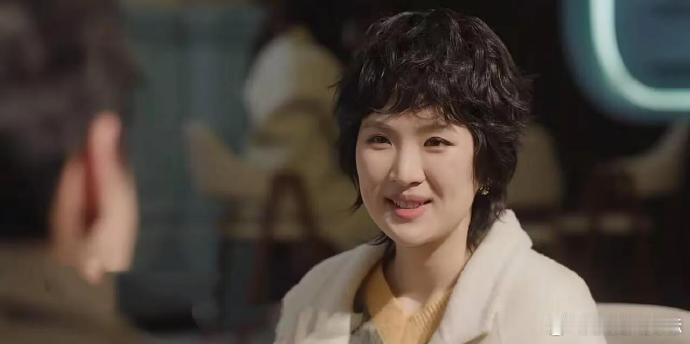 姚安娜从美容院冲进急诊室从精致老板到干练医生，这反差让她玩明白了，看来是铁了心要