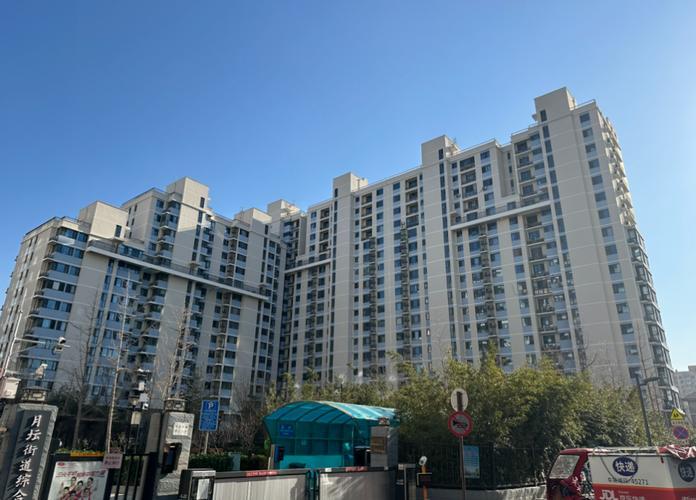 北京楼市小阳春实火，新政加持下市场全面回暖。3月首周二手房成交2980套，环比涨