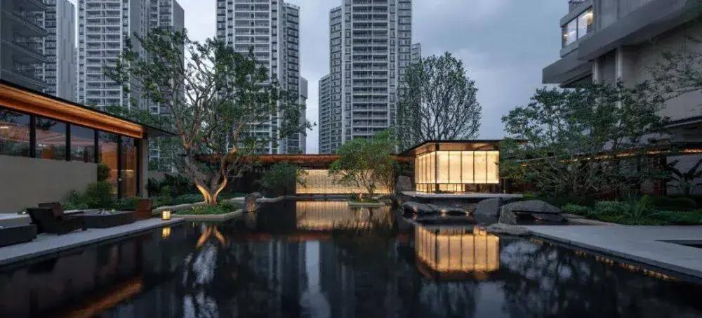 2026忠告：守不住钱的人，千万别卖房换现金所有人都在喊抛老破小避险，我却劝家里