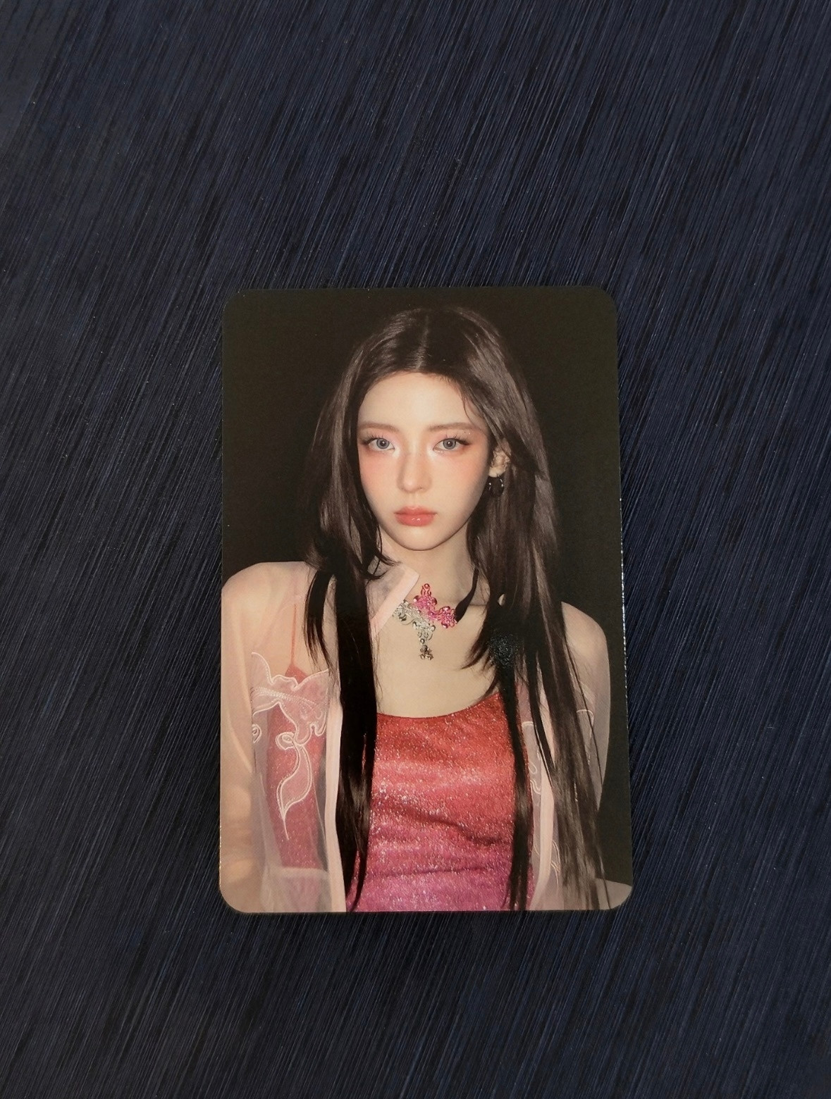 第一次觉得一张小卡能美成收藏品的程度💗🎧