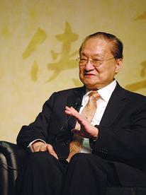1976年，52岁的金庸娶了23岁的林乐怡。蔡澜得知后，兴冲冲上门蹭饭，想一睹佳