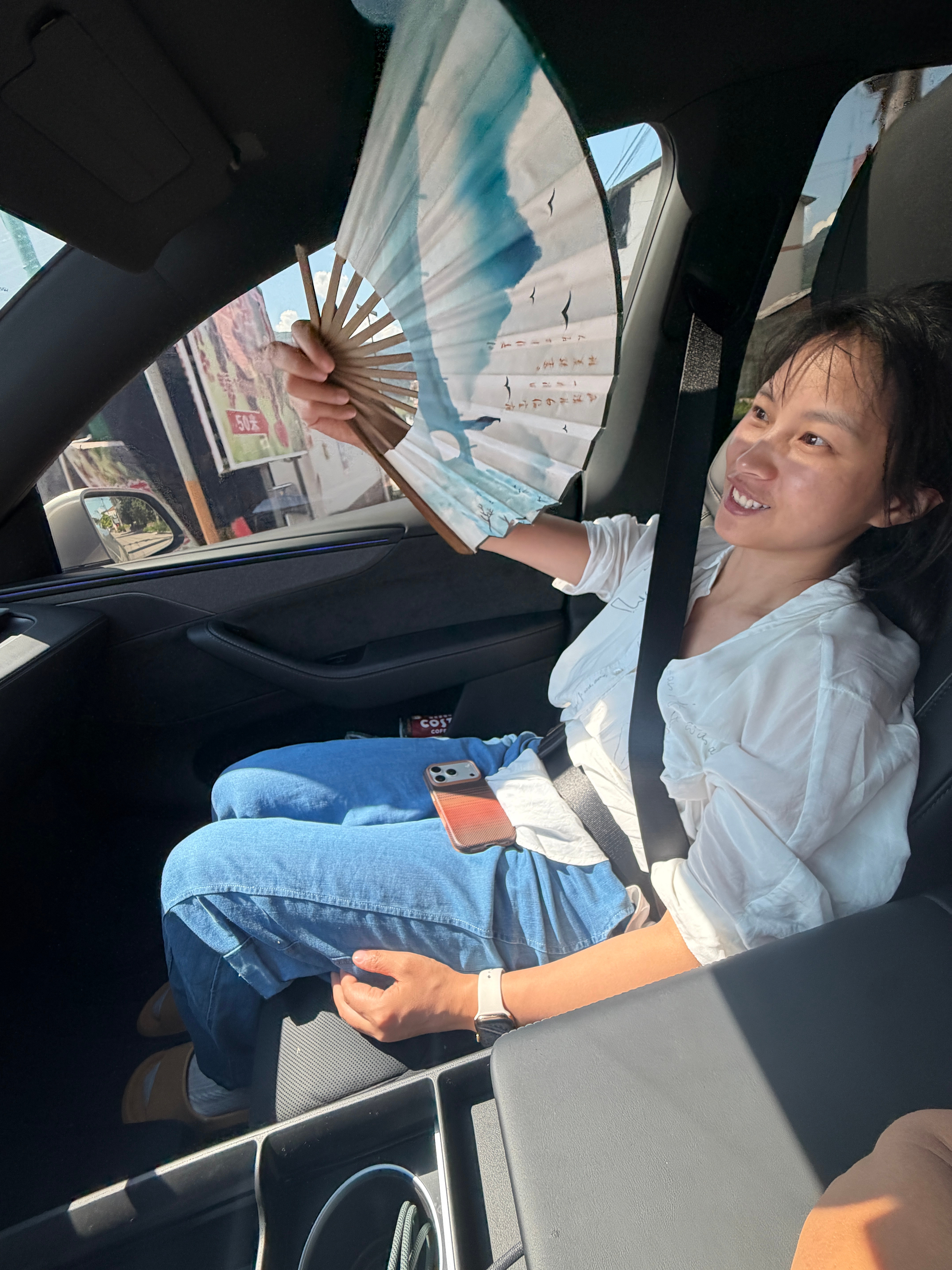 李老师说我的特斯拉车上很热，我说你想一想你的股票就自然凉了