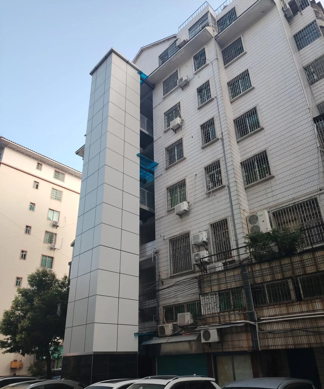 现在还有哪个城市的房价是在上涨的呢？同事19年年尾买的二手房，当时一平方是80