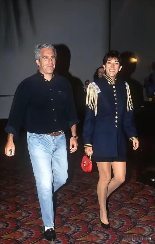 爱泼斯坦的帮凶现在是很狼狈的，啷铛入狱后的她，完全失去了往日的光鲜，只能在梦中回