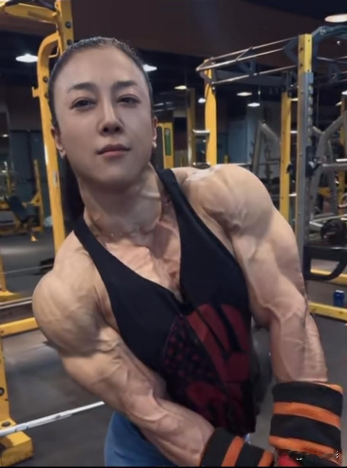 这样的女朋友要不要来一个[呲牙笑][呲牙笑][呲牙笑]