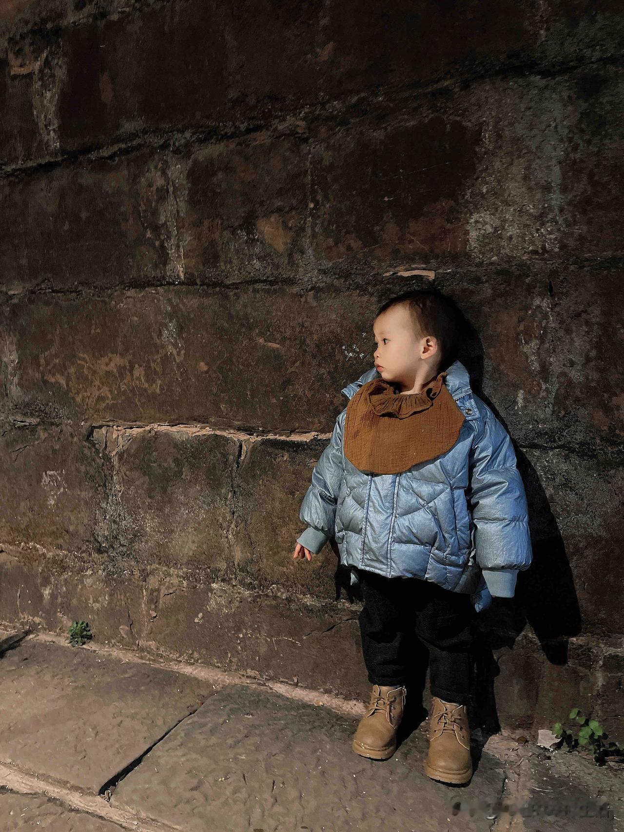 我家小棉袄嘉宁两岁啦！2023年11月**她来到这世界第一次握她小手感觉