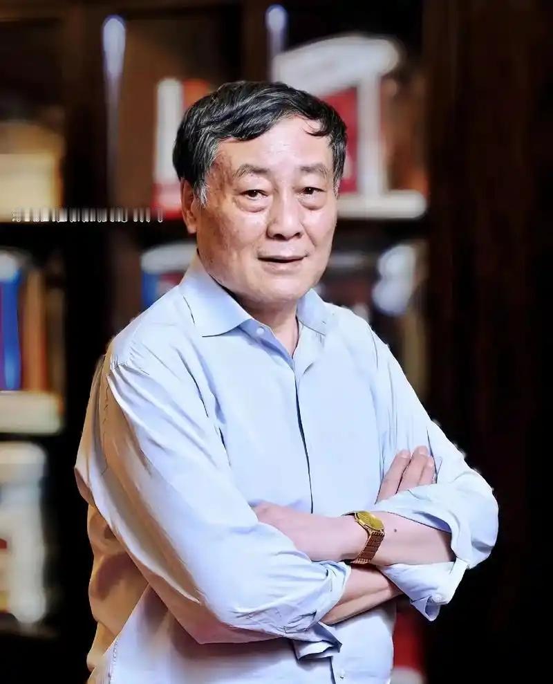 宗庆后的两个私生子的名字分别叫宗继昌、宗继盛，这两天已经众所周知了。但还有很有趣