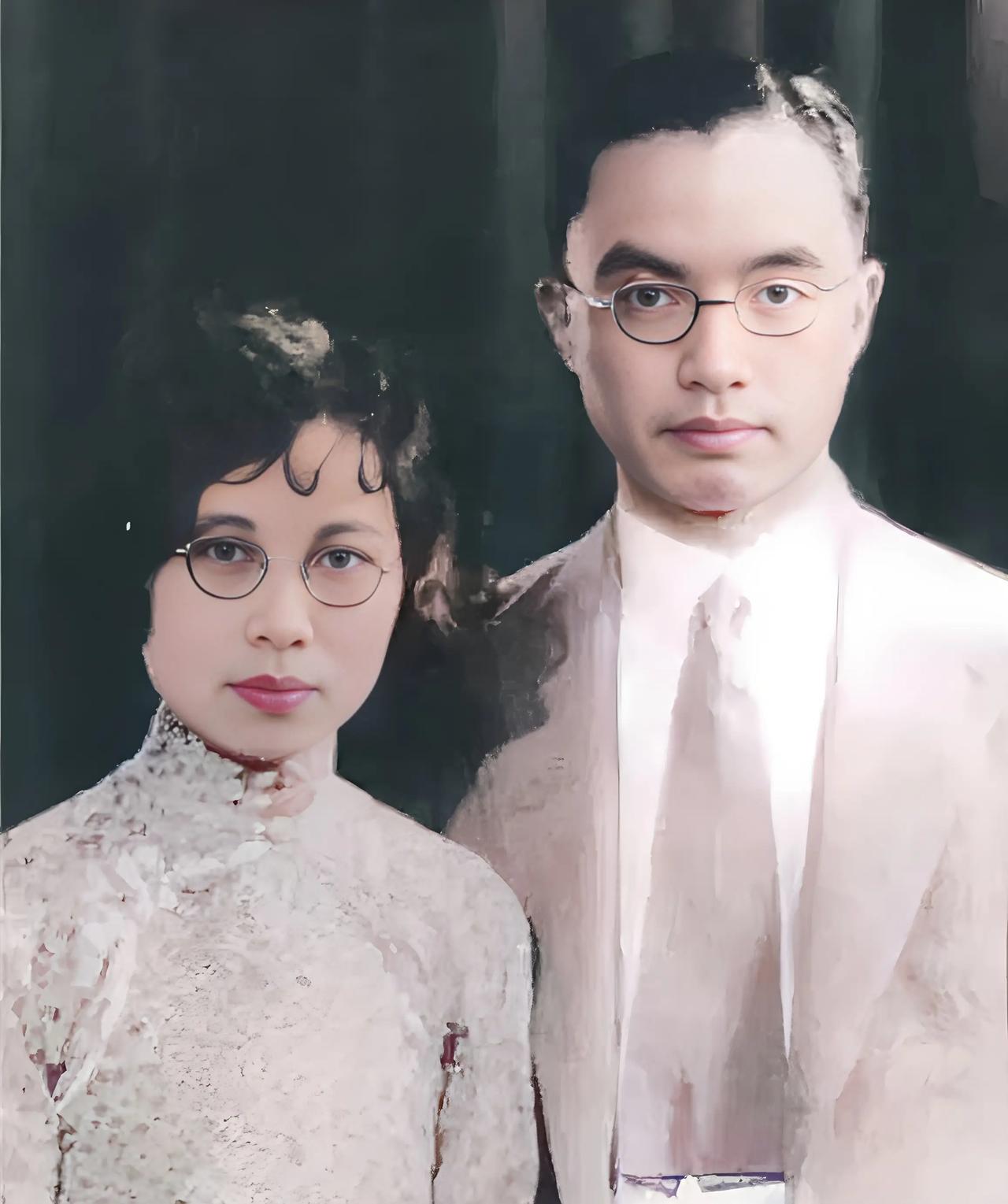 1948年8月12日，北平，弥留之际的朱自清意识已渐涣散。在剧烈的疼痛与混沌中，