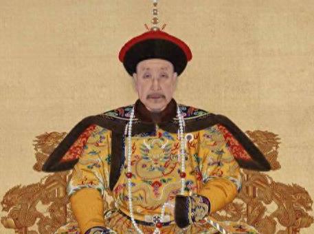 乾隆之所以能活到89岁，主要原因是他经常锻炼，而且还常喝鹿血。乾隆皇帝，爱新觉