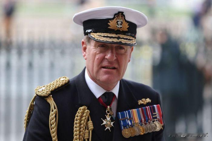 英军上将叫嚣"双线打中俄"，拿什么打？家底露馅了！2025年6月5日，英国