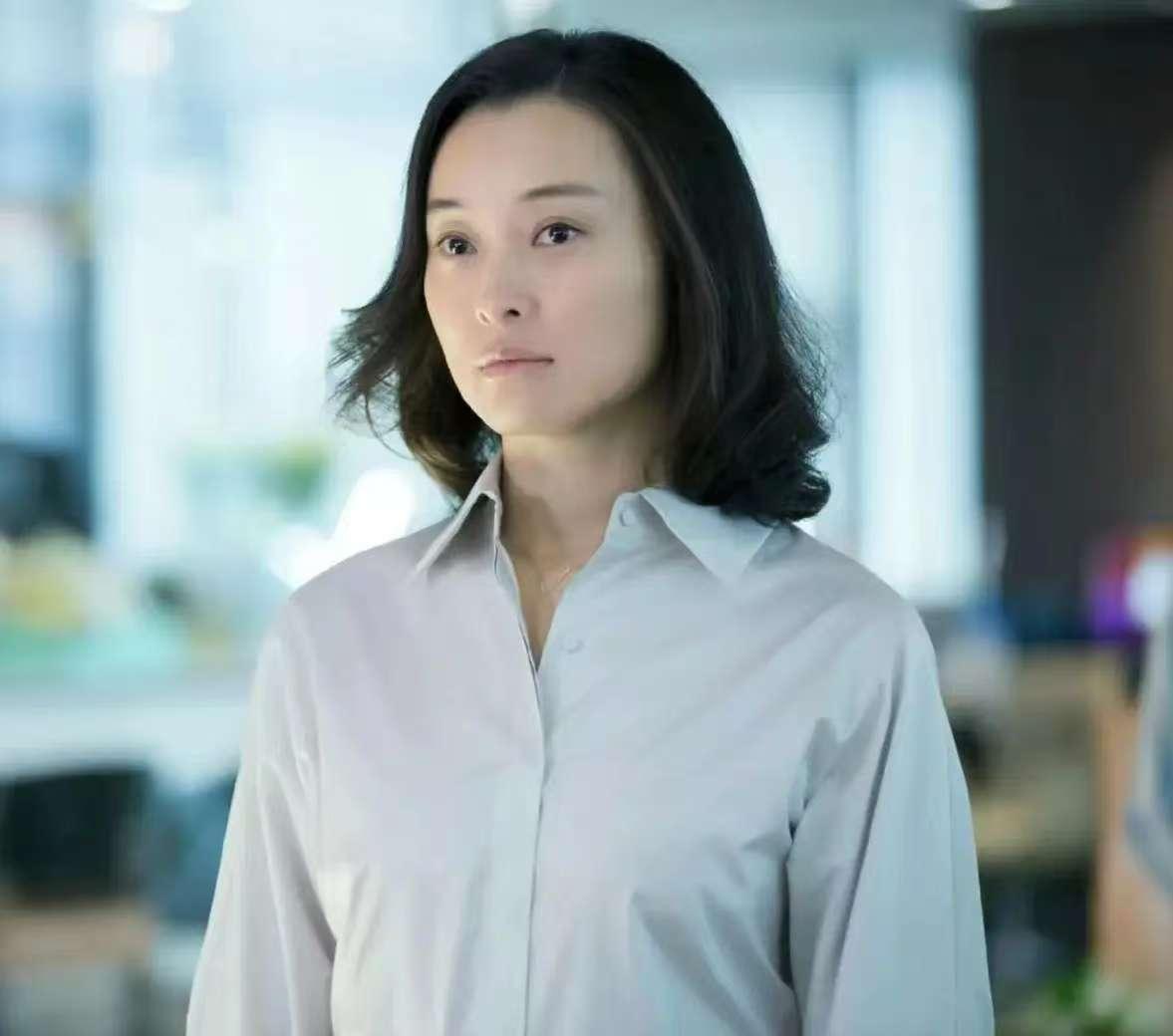 进组前，吴越小心翼翼地问导演:“你确定我能抢得了马伊利的老公？你确定我来演凌玲？