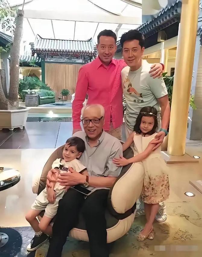 蔡国庆给亲弟弟发了20年工资，一个月2万，总共480万，就干一件事，