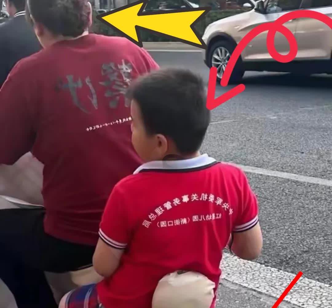 为什么北京骑电动车可以不戴头盔？原来北京一直以来都没有强制规定，只是提倡