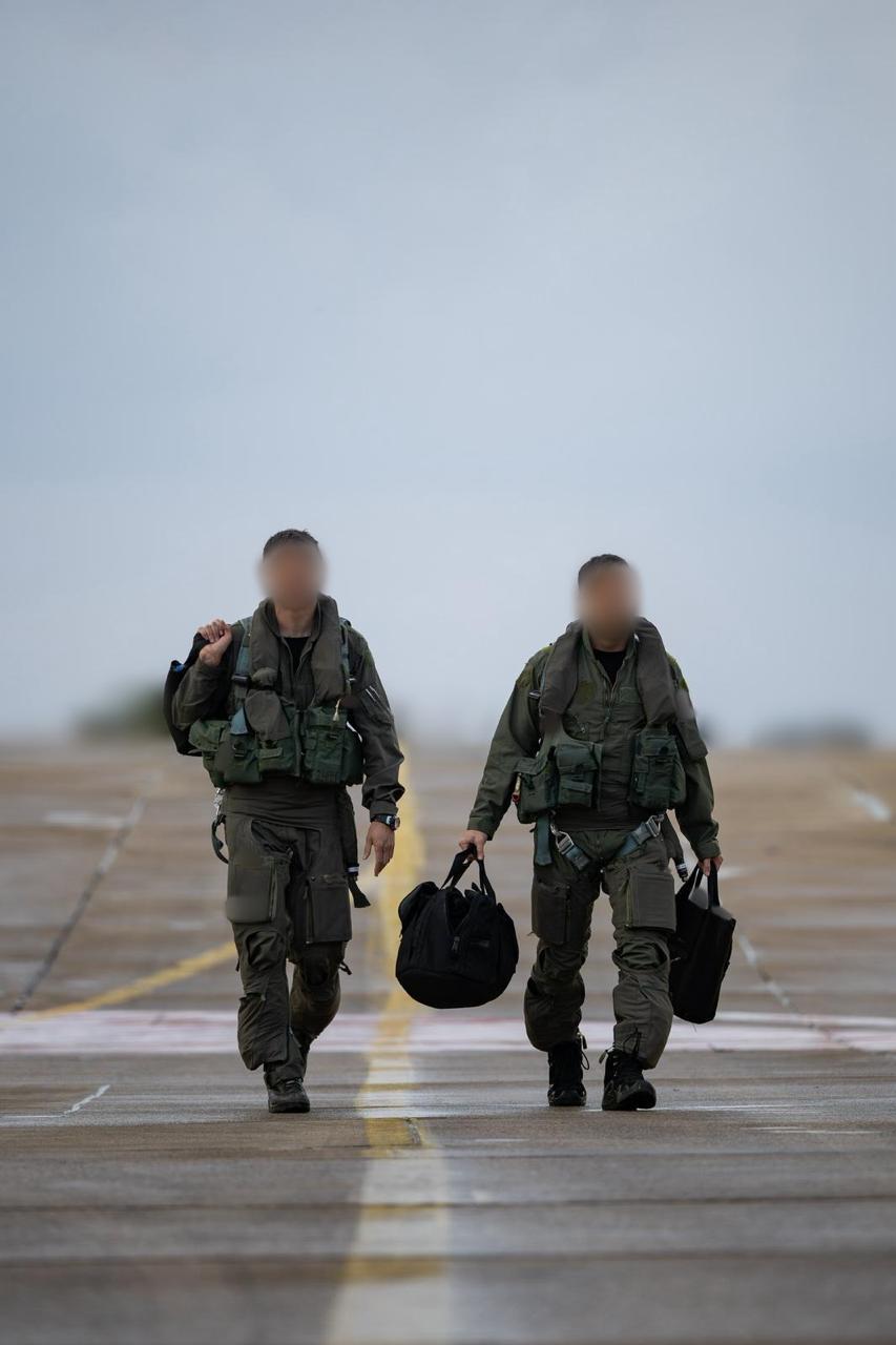 以色列空军发起全面反击，累计出动超800架次作战任务，投下1.6万枚弹药，精准打