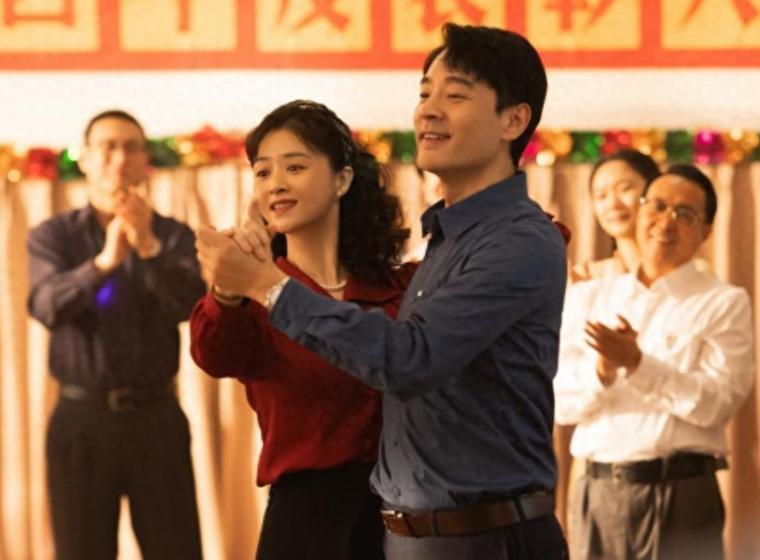 主持人问李光洁：在娱乐圈里，你最不想和谁合作？李光洁不假思索：蒋欣，再也不想合作