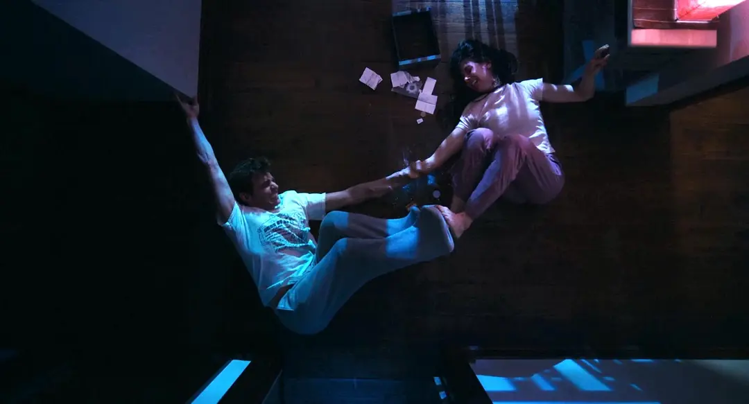 刷了《同甘共苦》后，剧中整体流程还真像某种物质，开头先抛一段核心高概念通俗