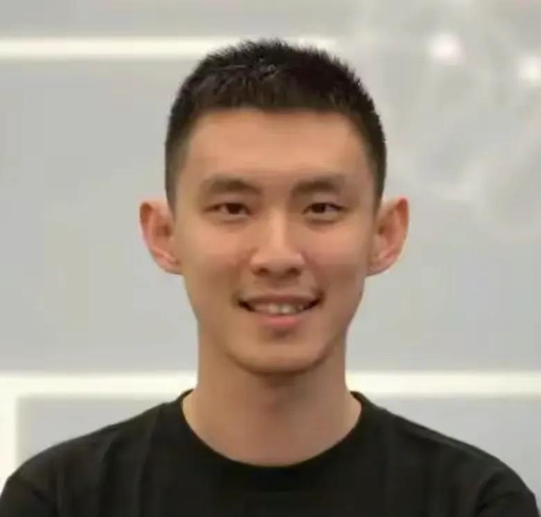 范浩强，国际奥赛金牌世界第二，清华姚班天才，计算机顶会竞赛世界第一，小学刚毕业时