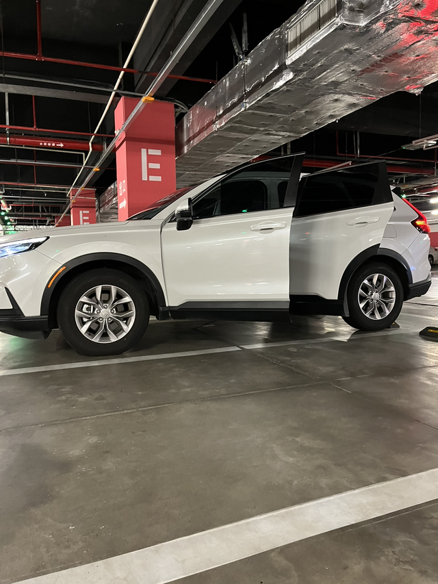 买车的意义是什么是为了方便自己。也是为了不让人瞧不起，更是为了自己家人不用蹭别