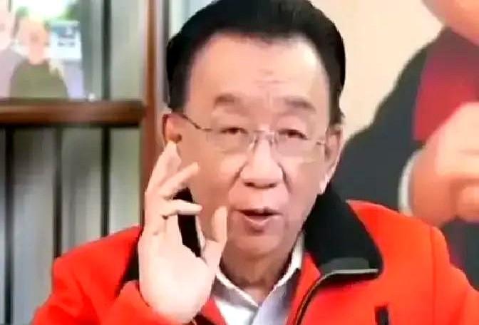 他真正背叛的，是那个不敢说真话的自己！谢雷公开承认“背叛”，直接把话筒对准了