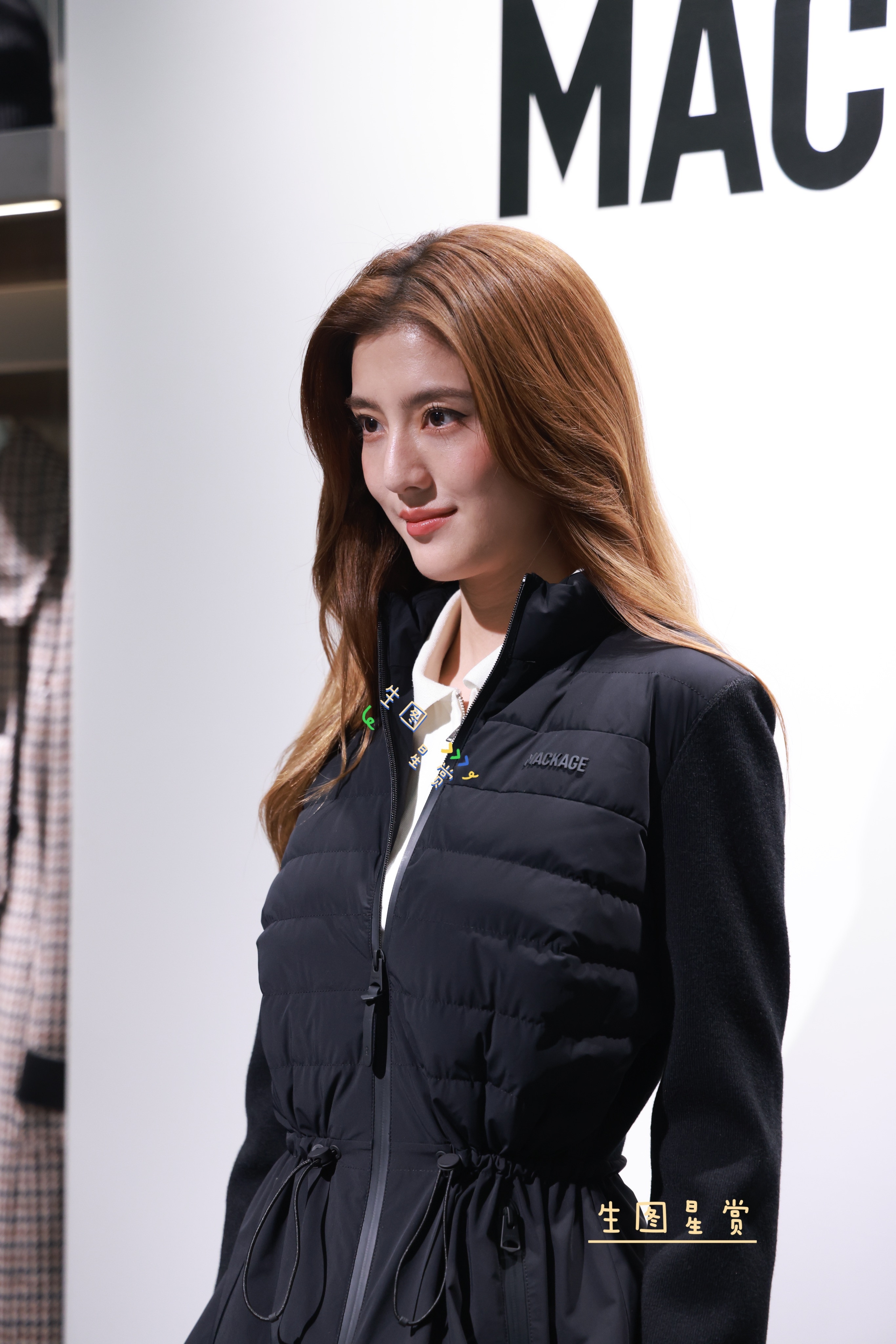 吴千语今日品牌活动出图秋冬羽绒服穿搭，也可以这么美🤩​​​