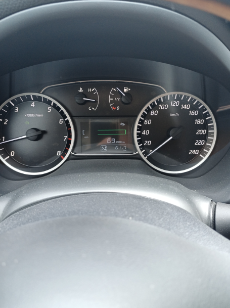 轩逸经典油耗买轩逸经典油耗全靠运气，身边的车以前买的都是5.2的油，而我的九成