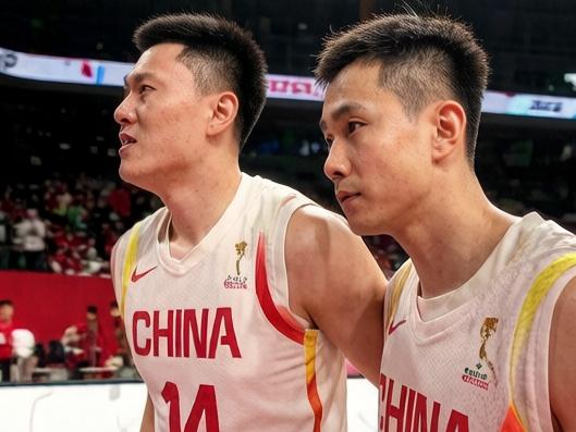 CBA最新消息：据中日大战赛后现场画面显示，上海男篮球员李弘激动落泪，而本场也是