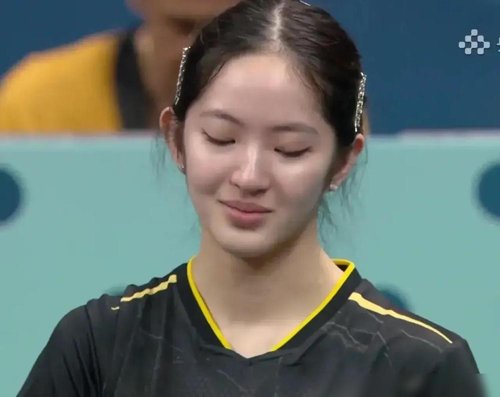 美国乒乓球选手宋家瑜公开喜欢樊振东这事最近挺火的。简单说，就是这位出生在加州