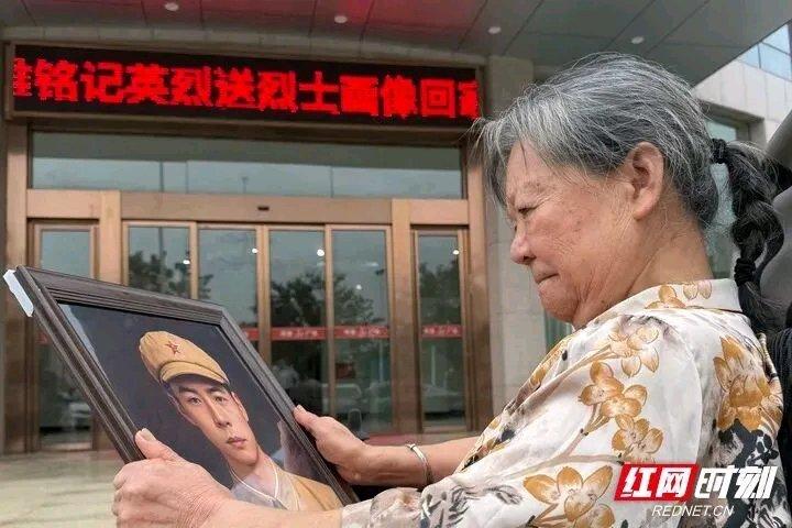 时隔73年，93岁的妻子与20岁的丈夫终于“相见”这一幕发生在浙江杭州的一座陵园