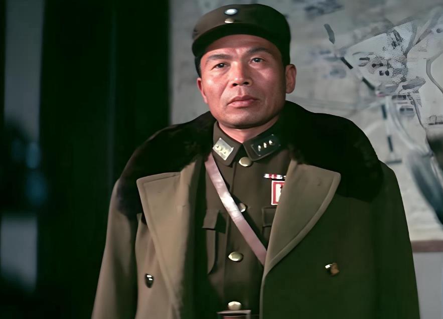 有人问，张学良和李宗仁相比谁更强？网友是这样回答的，西安事变前，张学良绝对稳压