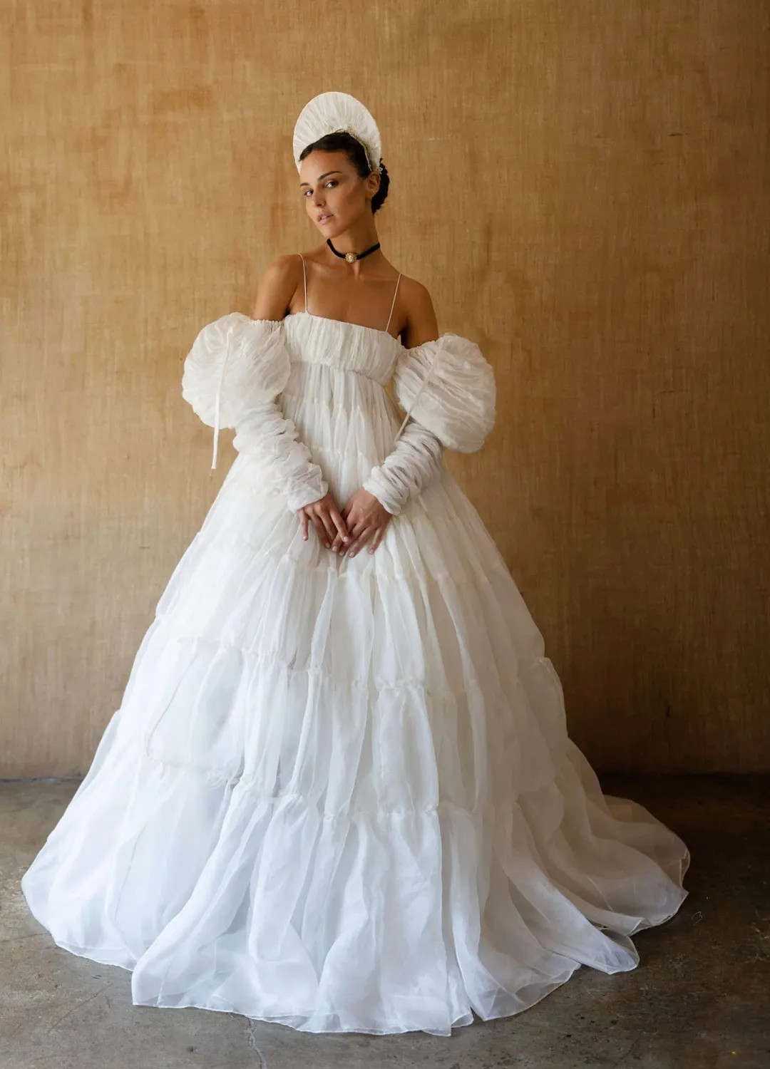 MoniqueL'huillier2026婚纱礼服系列以精致细腻的工艺和浪漫