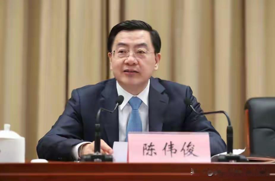 谁能想到，一位“副部级”干部，私下做的事竟然这么“脏”！不少长期在地方主政的