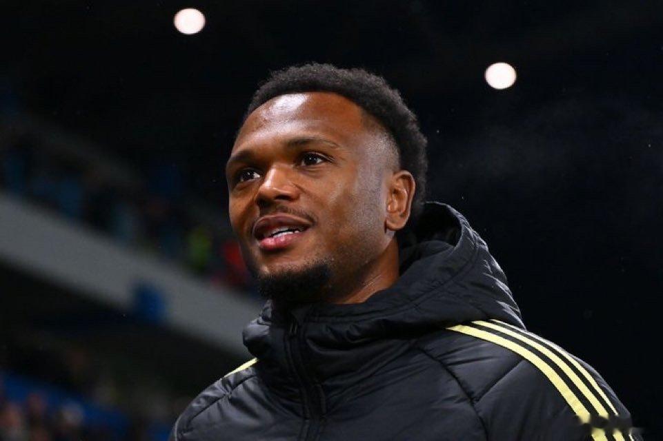 都灵体育报：虽然斯帕莱蒂成功拯救了卧龙戴维，但面对凤雏奥蓬达“斯马光”却没能做到