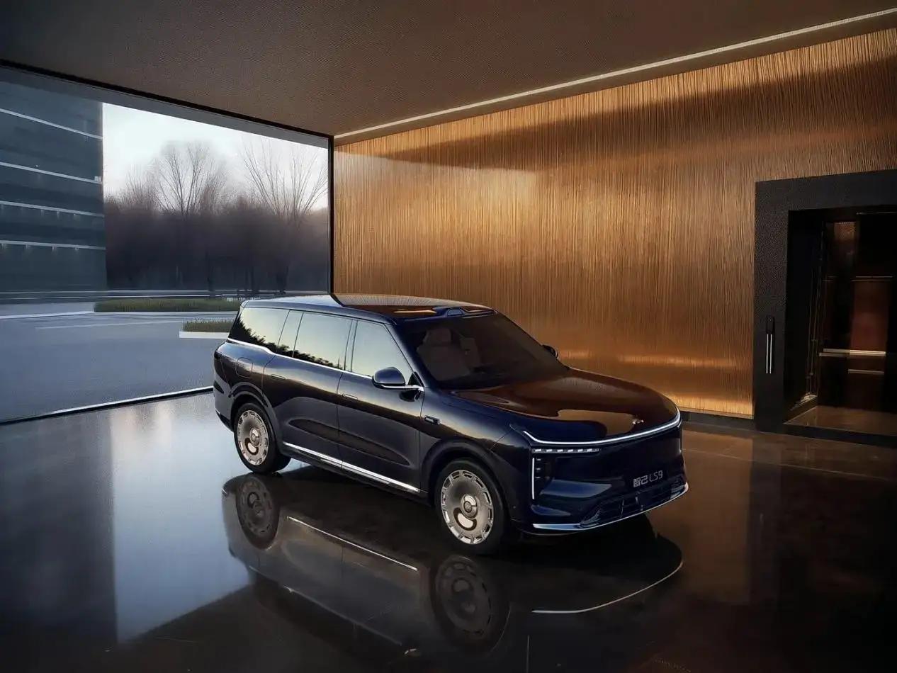 中国五大汽车集团2025年10月销量：第一名：上汽集团完成了45.4万辆销量