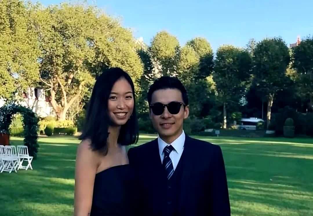 36岁霍启仁终于结婚了可是他却笑不出来他这个婚礼办得那么低调，这